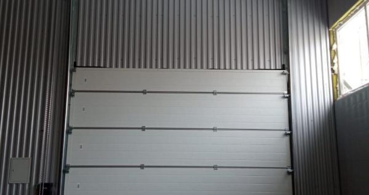 Промышленные секционные ворота ProTrend 