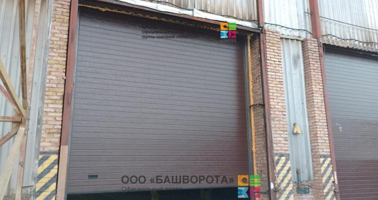 Промышленные ворота для ООО "НВК" станция "Бензин"