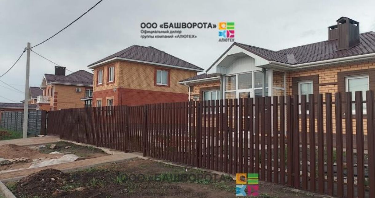 Откатные ворота с калиткой 