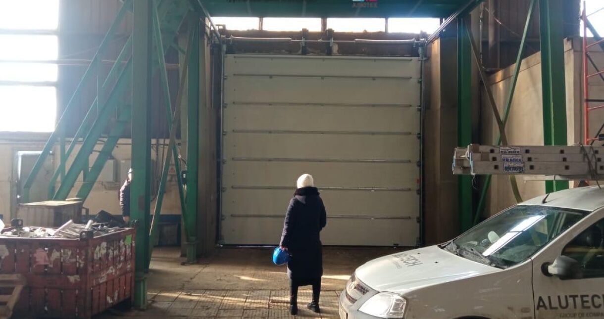 Промышленные секционные ворота ProTrend